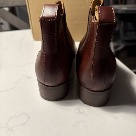 Nisolo Everyday Chelsea Boot, Auburn, Size 7 - Picture 5 of 9